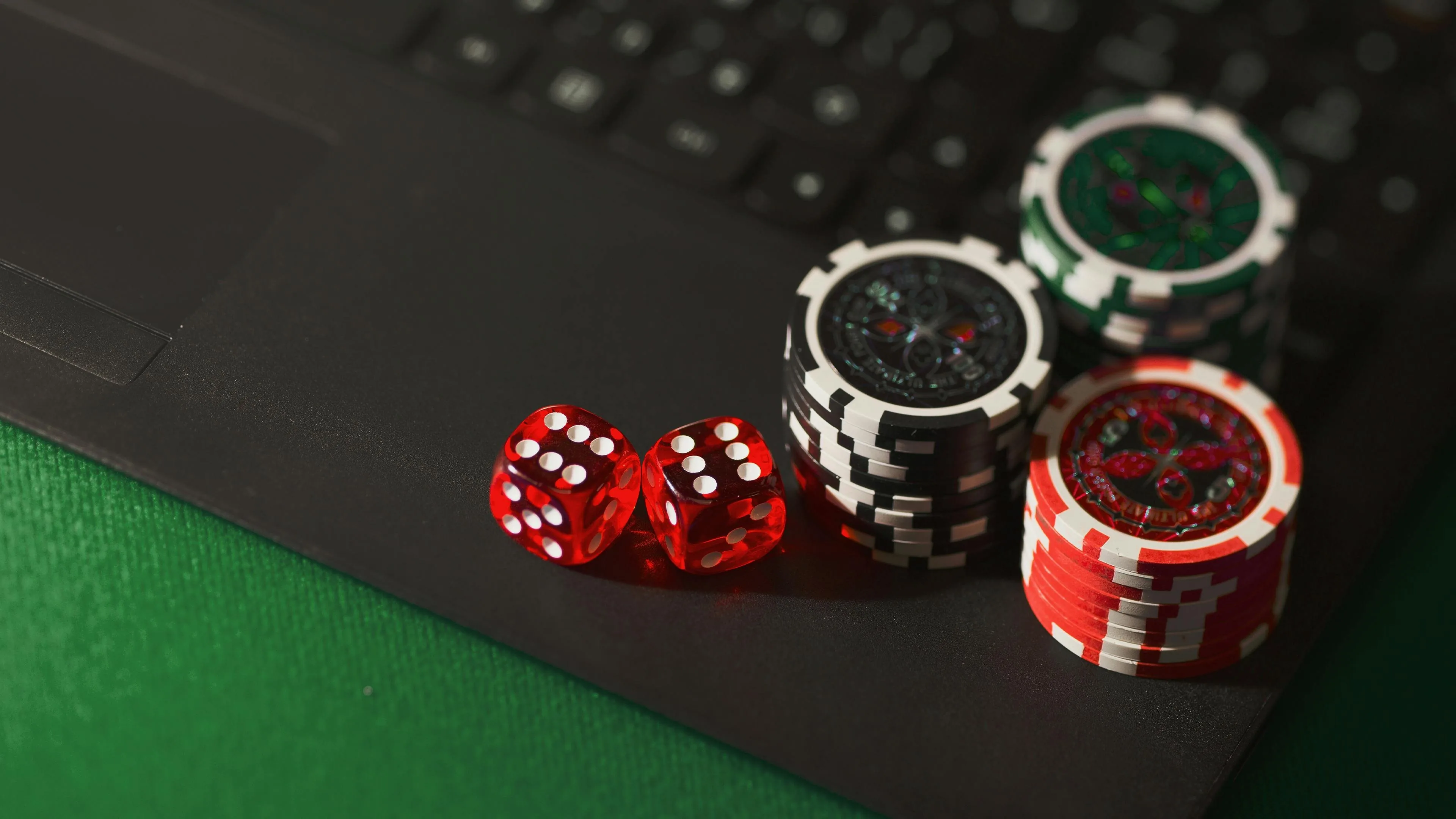 jackpot777 Conoce las condiciones que rigen tu cuenta en jackpot777